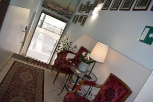A seating area at Hotel Dalmazia