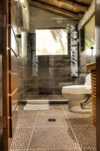 Een badkamer bij Villa Maria Tayrona, Jungle and Sea Experience