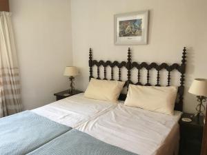 Posteľ alebo postele v izbe v ubytovaní First Line, to the beach, 1 bed Apt , Sleeps + 21 fotografií