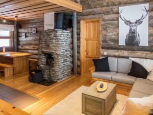 Et opholdsområde på Holiday Home Otsolanhovi b 8 by Interhome