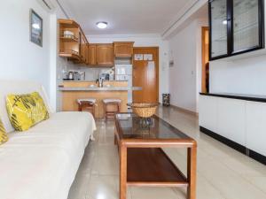 Kuchyň nebo kuchyňský kout v ubytování Apartment Turquesa-1 by Interhome