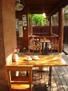 Restaurace v ubytování Riverhouse-The Teak House