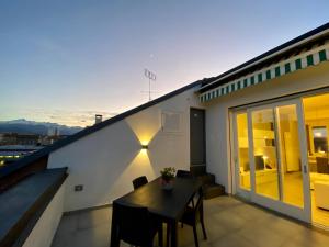 Balkón alebo terasa v ubytovaní A Cuneo in Terrazza