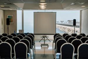 תמונה מהגלריה של Suites del Mar by Melia באליקנטה