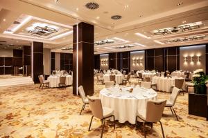 Restoran või mõni muu söögikoht majutusasutuses Radisson Blu Béke Hotel, Budapest