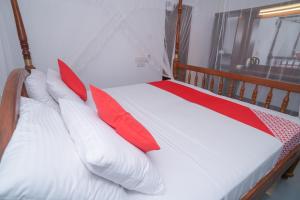 Postel nebo postele na pokoji v ubytování Surf Sea Breeze Apartments
