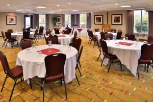 Restaurace v ubytování Holiday Inn Express Hotel & Suites Albany by IHG