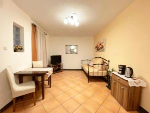 Posteľ alebo postele v izbe v ubytovaní Apt Lavender on Nincevica St-1 BR Apt 5 min to the Old Town of Split + 9 fotografií