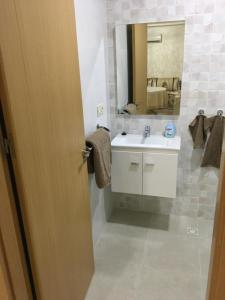 Et badeværelse på Apartment Anis Nador Al Jadid