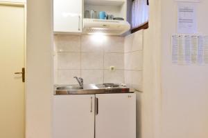 Cucina o angolo cottura di Apt Lavender on Nincevica St-1 BR Apt 5 min to the Old Town of Split
