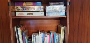 Bibliothèque dans l'appartement