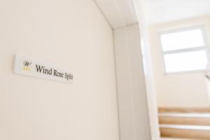Certifikát, hodnocení, plakát nebo jiný dokument vystavený v ubytování Wind Rose Split