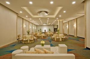 Posezení v ubytování Crowne Plaza Santo Domingo by IHG