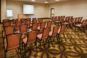 Zona business o sala conferenze di GreenTree Hotel Phoenix West