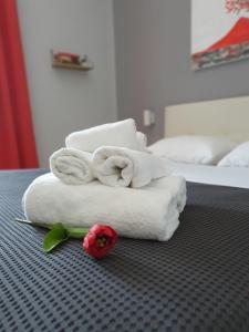 Postel nebo postele na pokoji v ubytování Solfatara Suites B&B