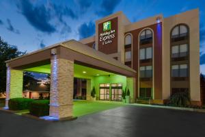 Gallery image of Holiday Inn Express Hotel & Suites Bentonville, an IHG Hotel in Bentonville