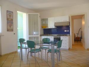 A cozinha ou cozinha compacta de Residence La Rotonda