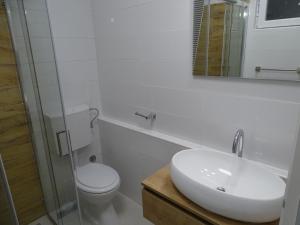 Apartments Šime tesisinde bir banyo