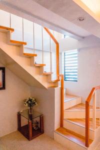 Φωτογραφία από το άλμπουμ του Two story 87 sqm fully air-conditioned house in Babag 2, Lapu-lapu City σε Μακτάν