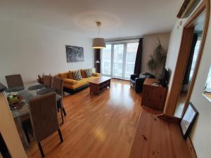Posedenie v ubytovaní Budapest Central Port Apartment