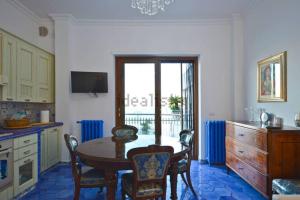Η κουζίνα ή μικρή κουζίνα στο Luxury Apartment Amalfi +7 φωτογραφίες