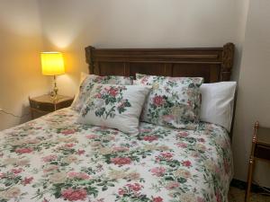 A bed or beds in a room at CAL GUINEU