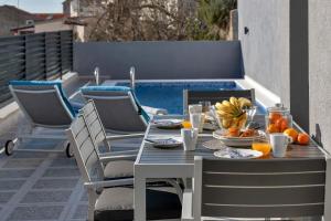 Gallery image of Apartment Lotte with private pool in the city center! in Makarska