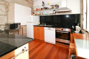 A cozinha ou cozinha compacta de Dias House