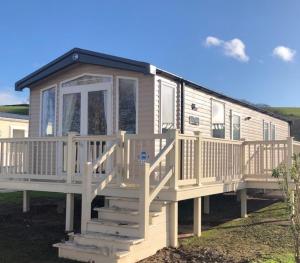 Imagen de la galería de 3 bed presitage caravan Doniford Bay, en Watchet