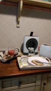 A kitchen or kitchenette at La Casa del Telar