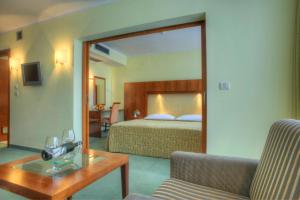 Televisi dan/atau pusat hiburan di Hotel Rivijera