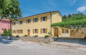 Budova, kde se vila nachází