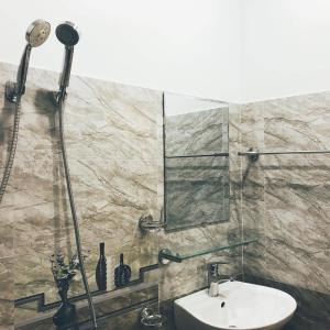 Koupelna v ubytování Rot Homestay + 93 fotografií