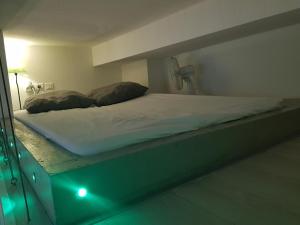 Ein Bett oder Betten in einem Zimmer der Unterkunft Studio au Coeur de Marseille
