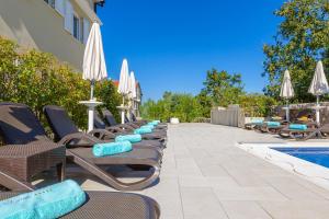 Πισίνα στο ή κοντά στο Luxury Apartments Villa Mande