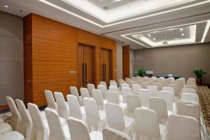Konferenční prostory v ubytování Holiday Inn Mudanjiang by IHG