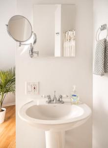 O baie la Pyramids in Florida +81 fotografii