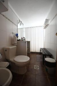A bathroom at Estrella de Mar