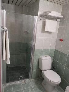 Koupelna v ubytování Pasahan Apartments