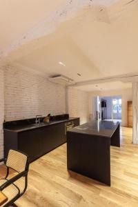 Galeriebild der Unterkunft Beautiful New Apartment in Town Centre in Bilbao