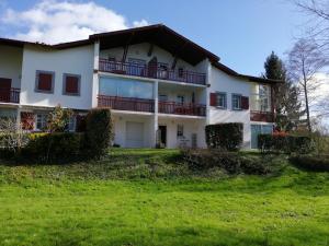 Gallery image of Katixa Apartment in Saint-Pée-sur-Nivelle