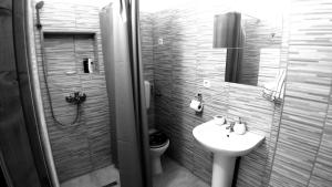 Koupelna v ubytování Apartment Sajra