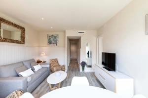 Gallery image of Chic Gran Via Apartment in Barcelona