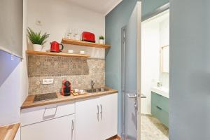 Gallery image of Downtown Brussels Studio in Brussels +17 photos