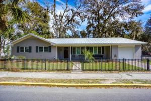 Foto sihtkohas Beaufort asuva majutusasutuse Beautiful, Modern Getaway in Historic Downtown Beaufort galeriist