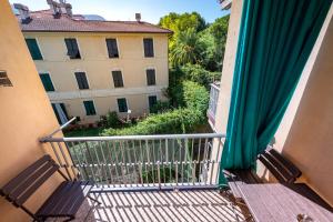 A balcony or terrace at AFFITTACAMERE ARCOBALENO