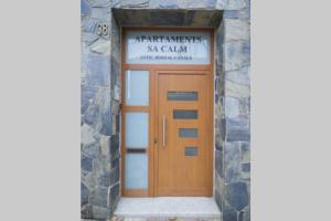 The facade or entrance of Apartaments Sa Calm Les roques del rei