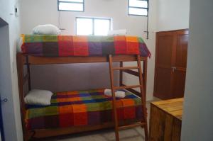 Narivoodi või narivoodid majutusasutuse Hostal Las Cruces toas