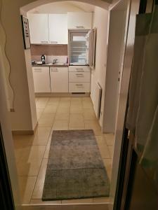 Kuchnia lub aneks kuchenny w obiekcie Zentrale, ruhige Wohnung nahe Murinsel & Kunsthaus
