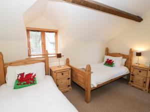 Gallery image of 2 Hwyrfryn Stables in Penmaen-mawr